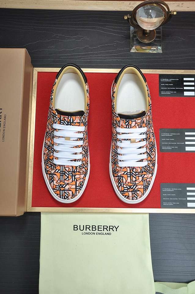Burberry Leather Low-Top Sneakers Colorway 27 1133260-27