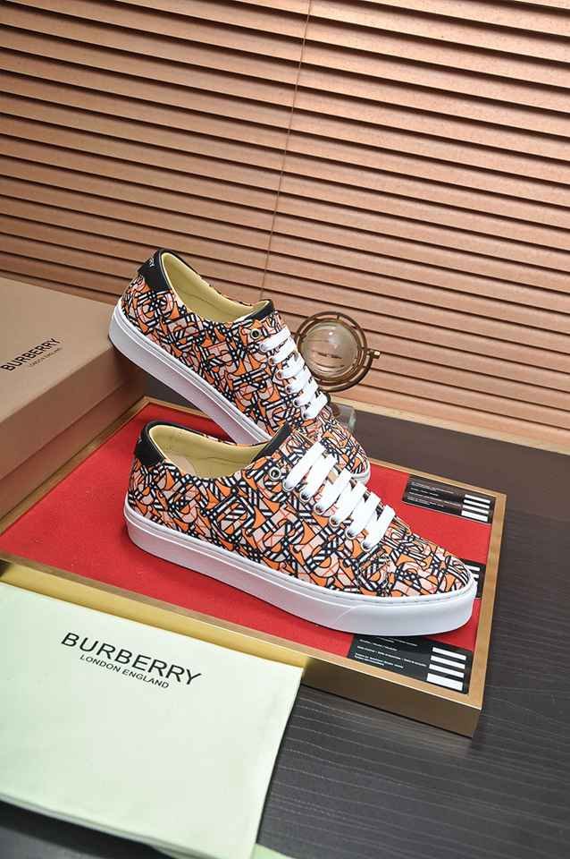 Burberry Leather Low-Top Sneakers Colorway 27 1133260-27