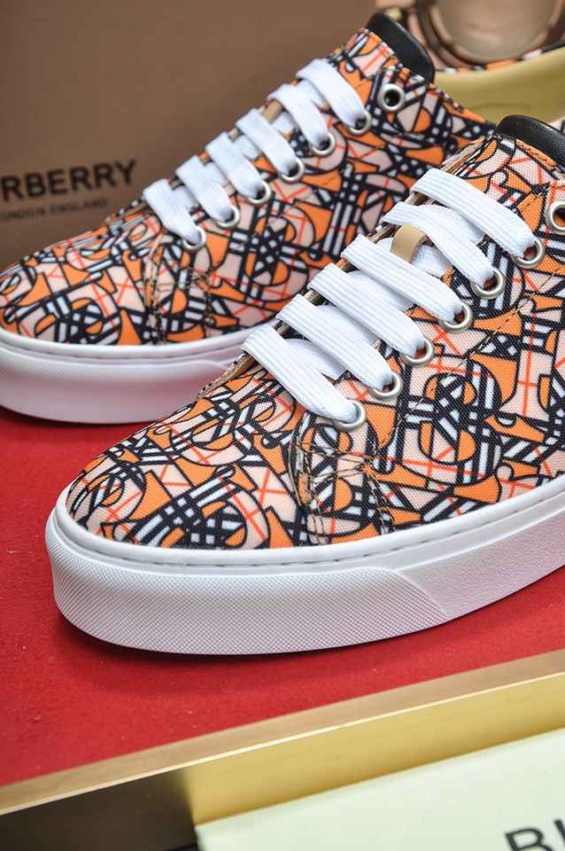 Burberry Leather Low-Top Sneakers Colorway 27 1133260-27