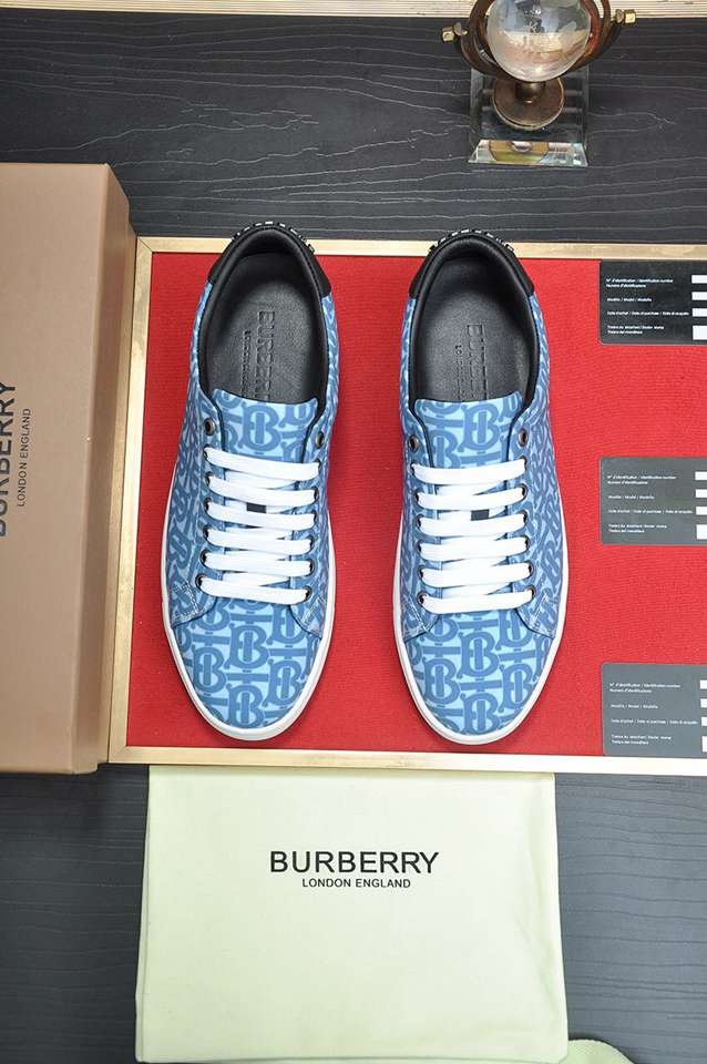 Burberry Leather Low-Top Sneakers Colorway 17 1133260-17