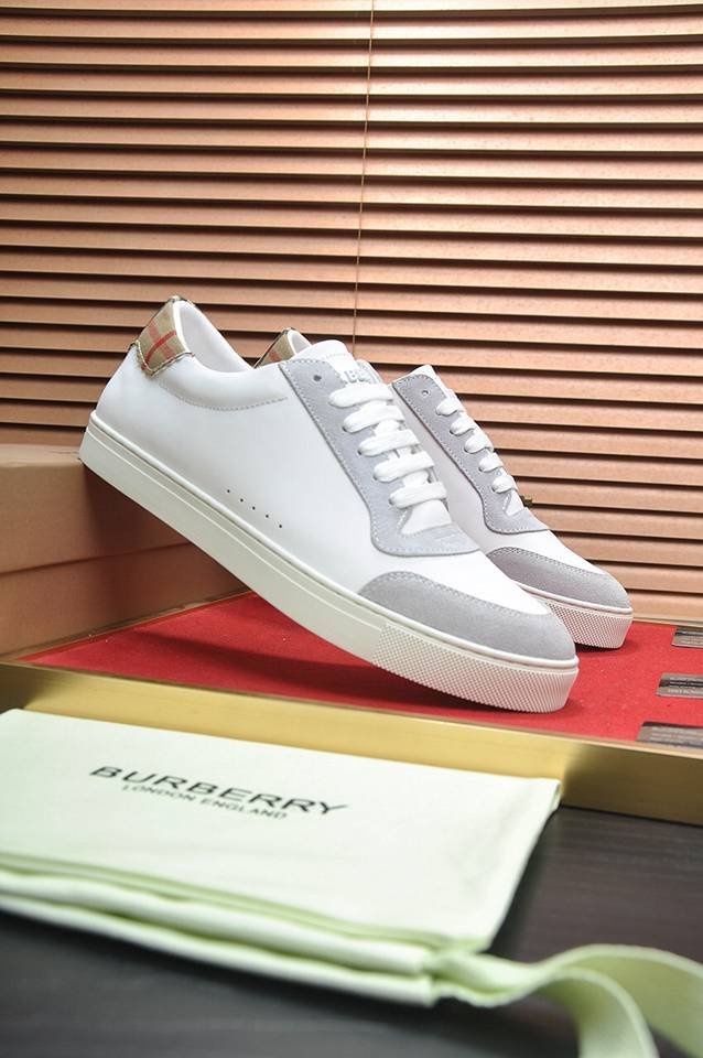 Burberry Leather Low-Top Sneakers Colorway 15 1133260-15