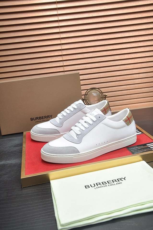 Burberry Leather Low-Top Sneakers Colorway 15 1133260-15