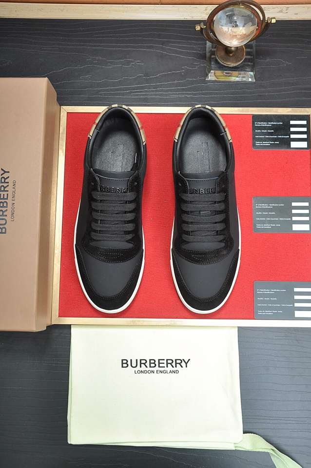Burberry Leather Low-Top Sneakers Colorway 14 1133260-14