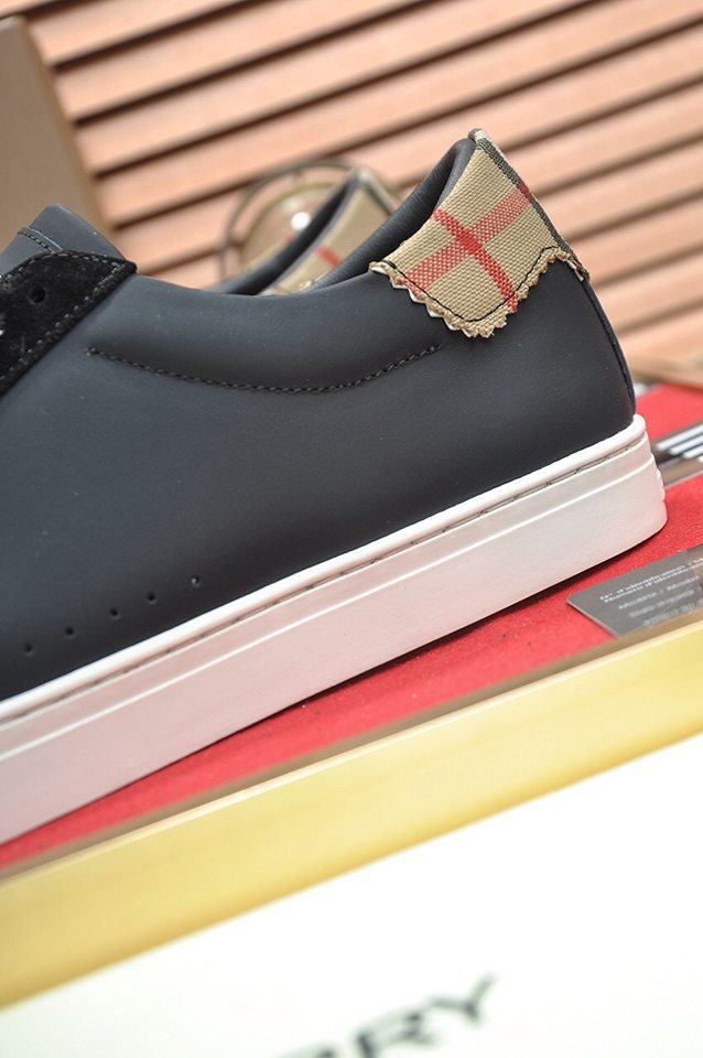 Burberry Leather Low-Top Sneakers Colorway 14 1133260-14