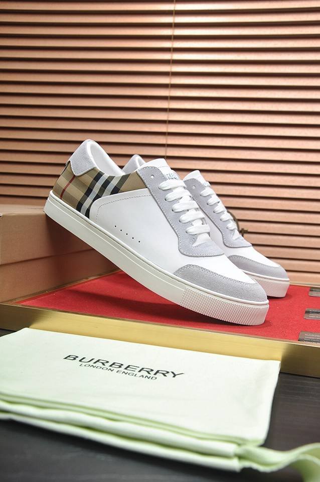 Burberry Leather Low-Top Sneakers Colorway 13 1133260-13