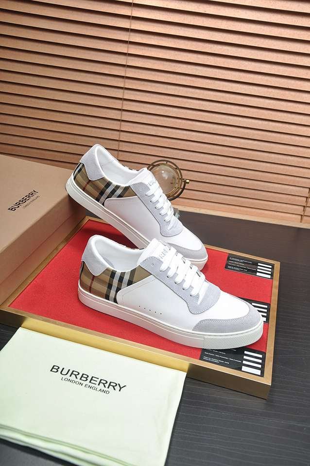 Burberry Leather Low-Top Sneakers Colorway 13 1133260-13