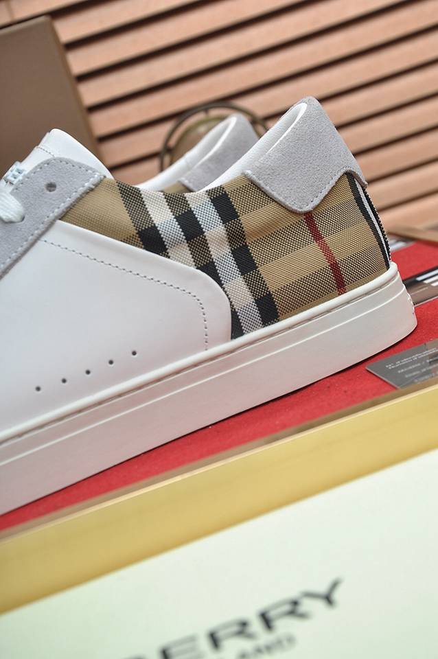 Burberry Leather Low-Top Sneakers Colorway 13 1133260-13