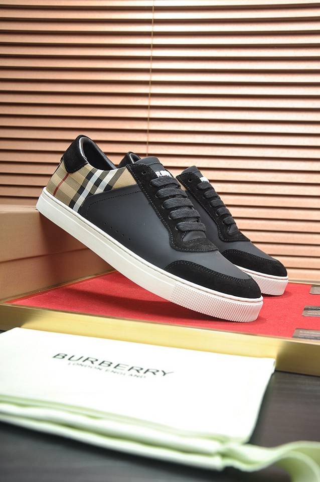 Burberry Leather Low-Top Sneakers Colorway 12 1133260-12