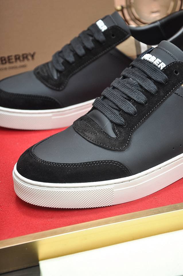 Burberry Leather Low-Top Sneakers Colorway 12 1133260-12