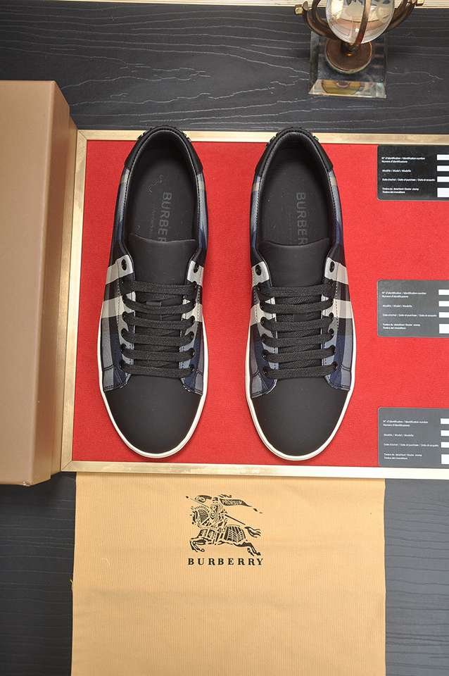 Burberry Leather Low-Top Sneakers Colorway 10 1133260-10