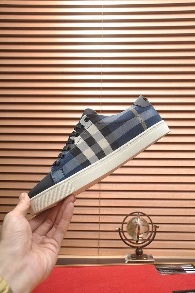 Burberry Leather Low-Top Sneakers Colorway 10 1133260-10