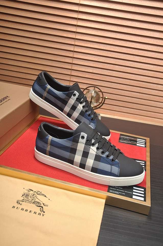 Burberry Leather Low-Top Sneakers Colorway 10 1133260-10