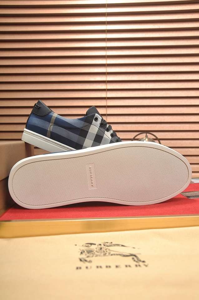 Burberry Leather Low-Top Sneakers Colorway 10 1133260-10