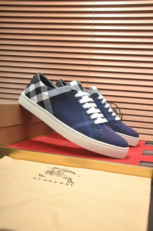 Burberry Leather Low-Top Sneakers Colorway 6 1133260-6