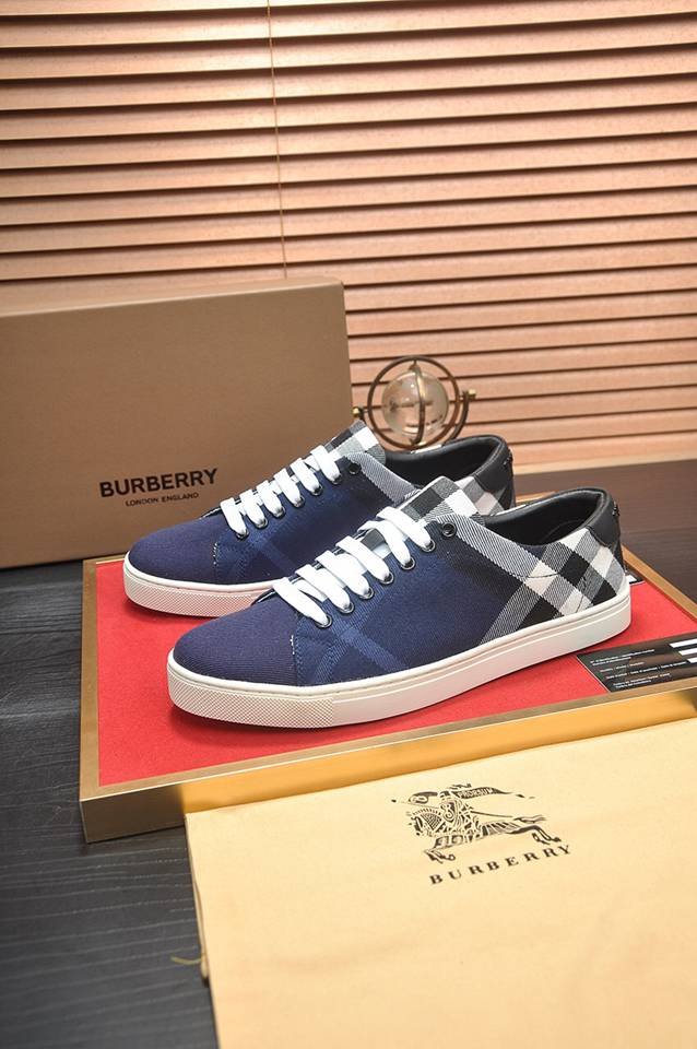 Burberry Leather Low-Top Sneakers Colorway 6 1133260-6