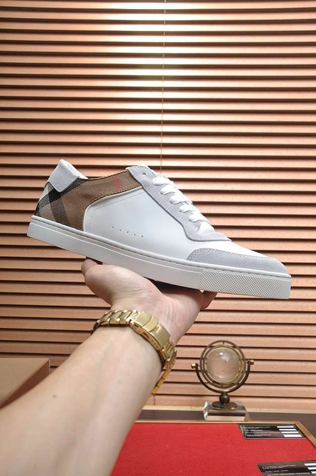 Burberry Leather Low-Top Sneakers Colorway 4 1133260-4
