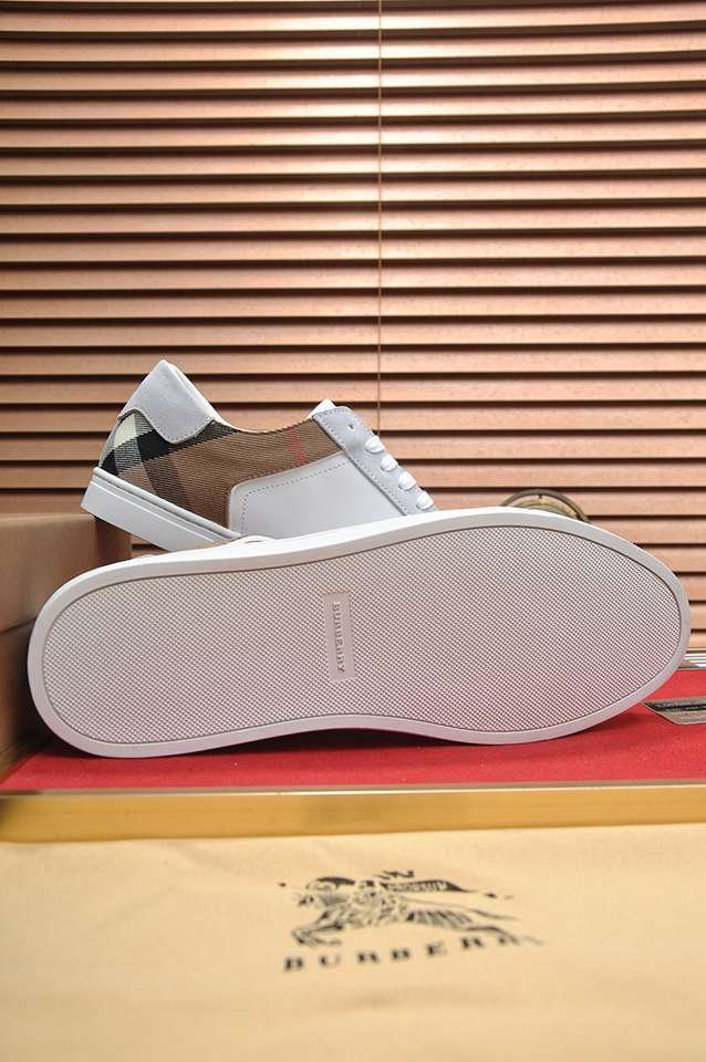 Burberry Leather Low-Top Sneakers Colorway 4 1133260-4
