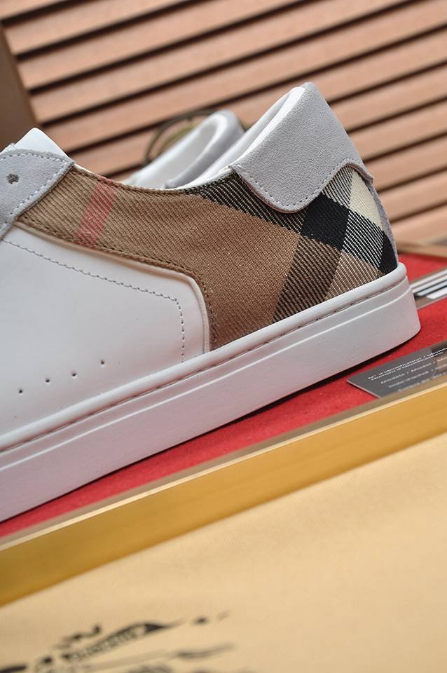 Burberry Leather Low-Top Sneakers Colorway 4 1133260-4