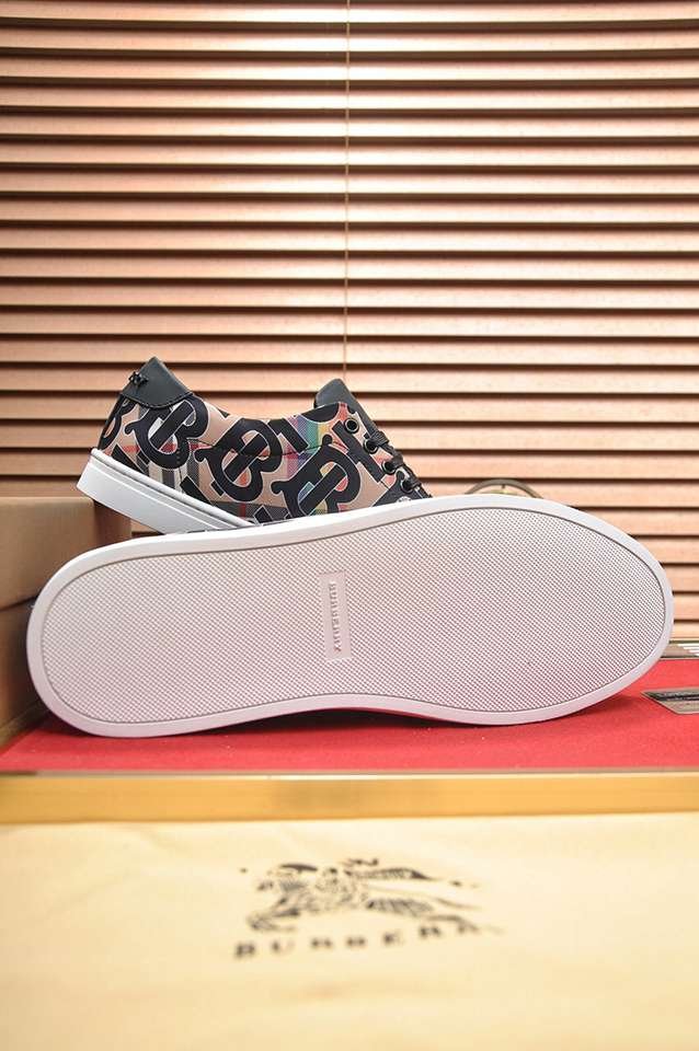 Burberry Leather Low-Top Sneakers Colorway 2 1133260-2
