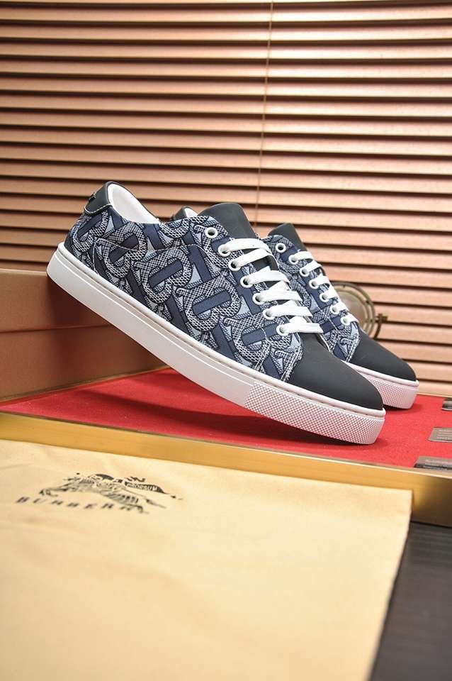 Burberry Leather Low-Top Sneakers Colorway 1 1133260-1