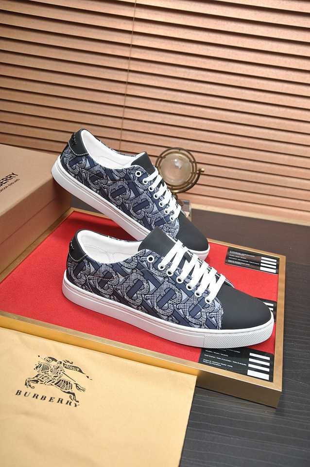 Burberry Leather Low-Top Sneakers Colorway 1 1133260-1