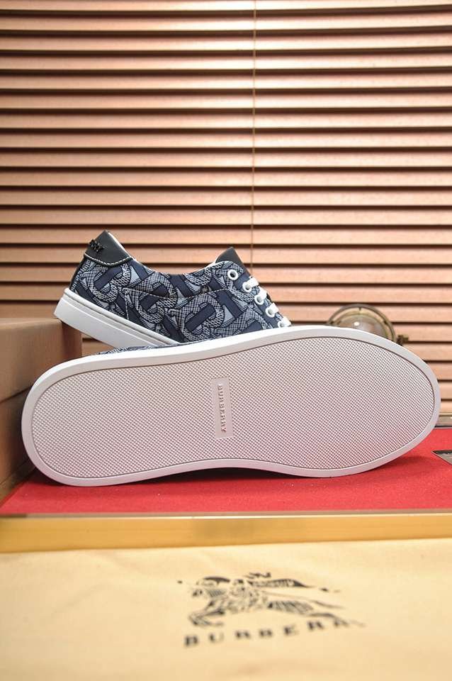 Burberry Leather Low-Top Sneakers Colorway 1 1133260-1