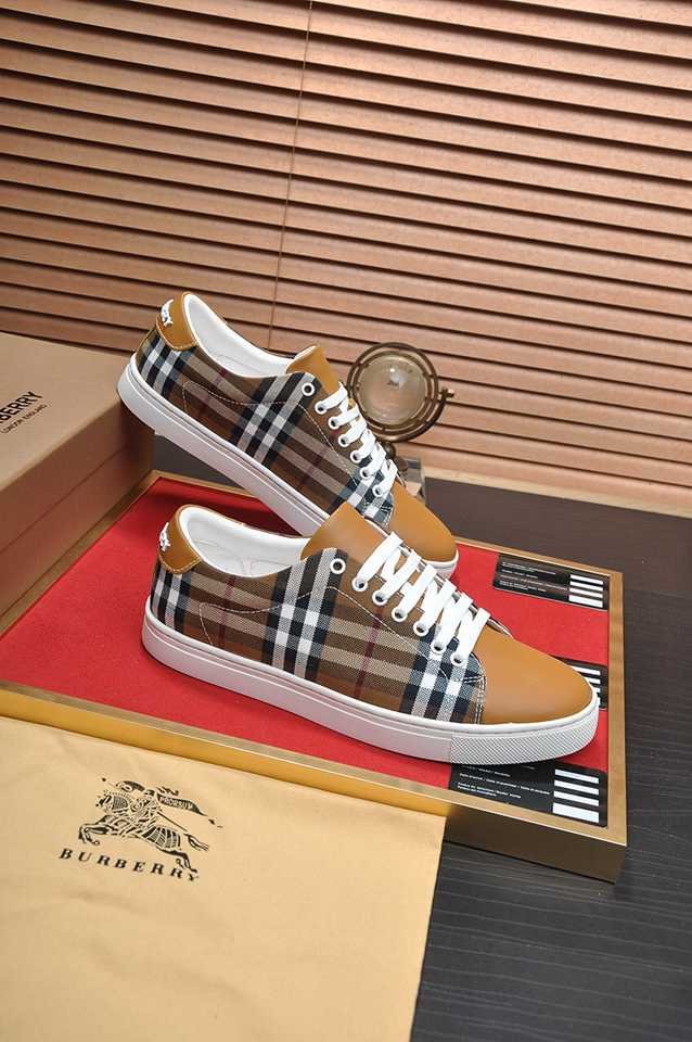 Burberry Leather Low-Top Sneakers 1133260
