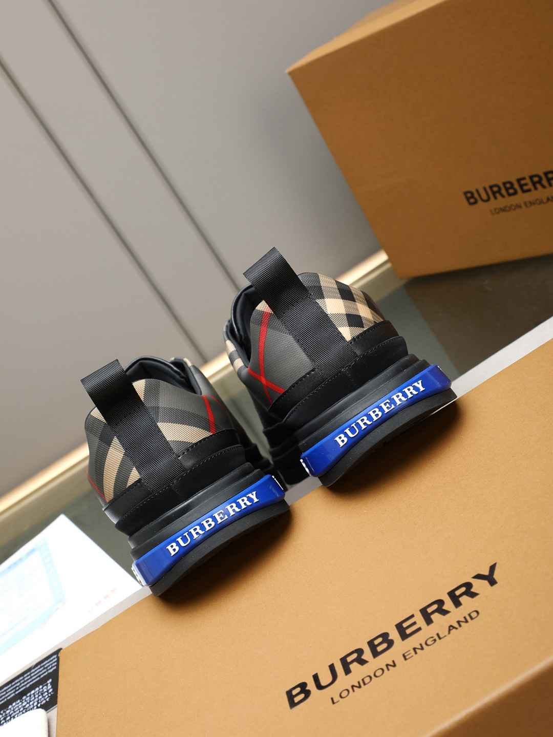 Burberry Men’s Leather Sneakers Colorway 8 1308230-8