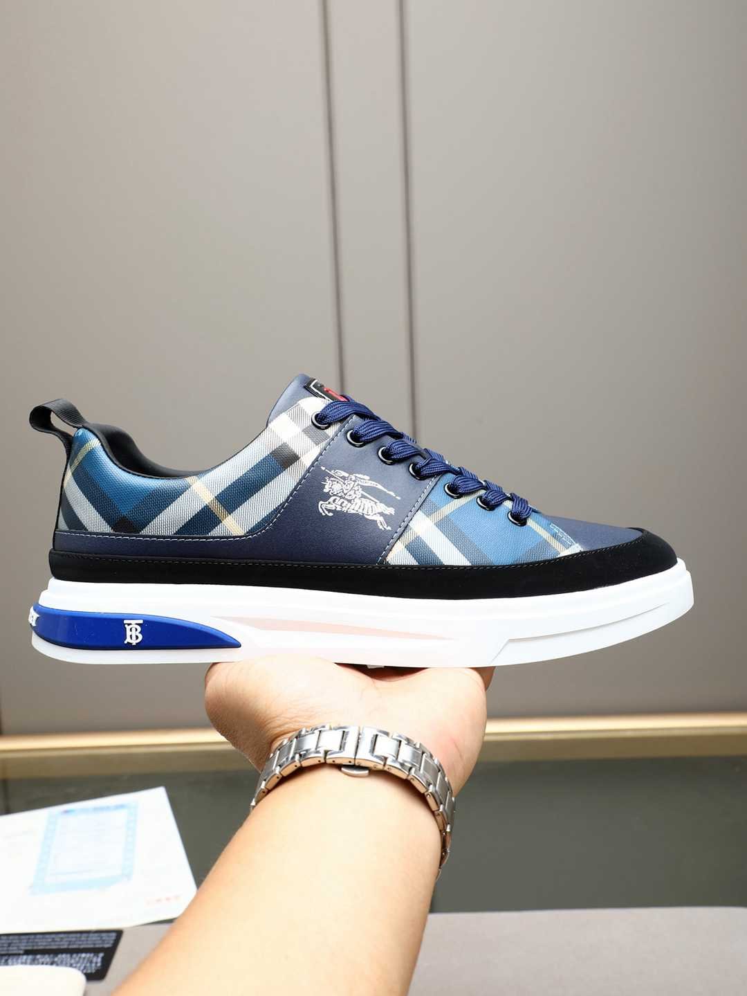 Burberry Men's Leather Sneakers Colorway 6 1308230-6
