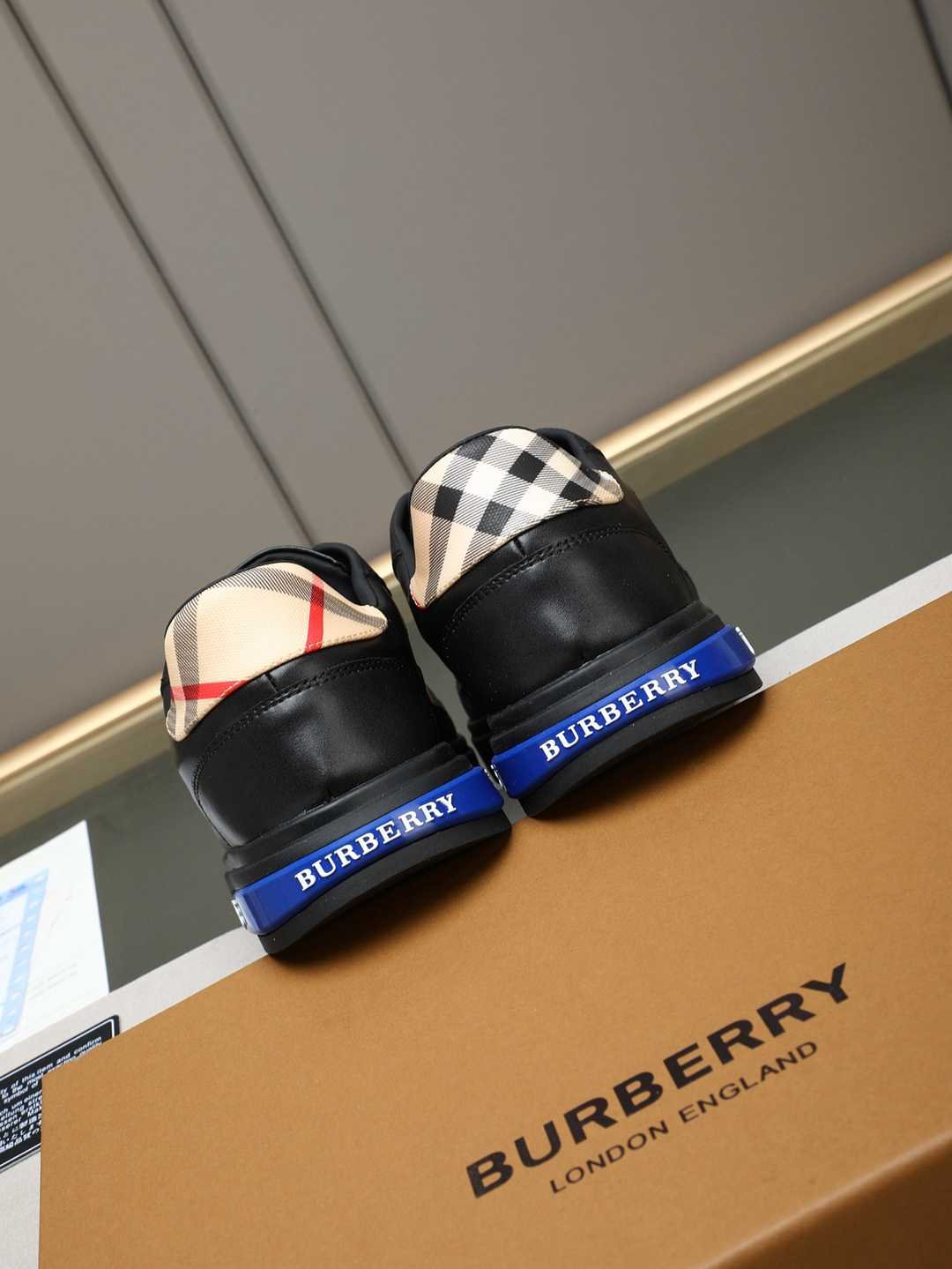 Burberry Men’s Leather Sneakers Colorway 5 1308230-5
