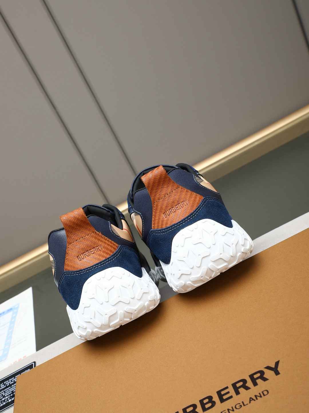 Burberry Men’s Leather Sneakers Colorway 2 1308230-2