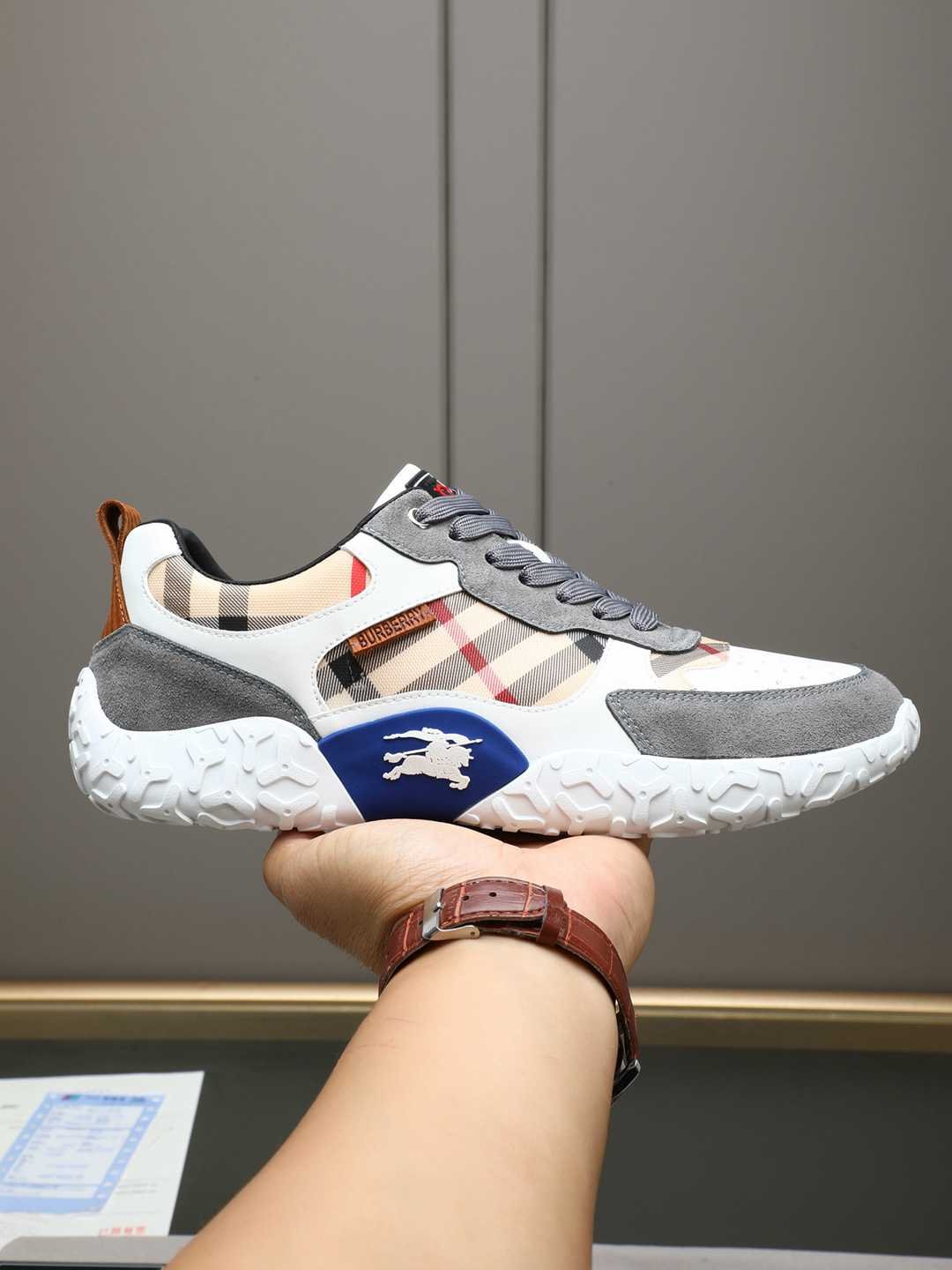 Burberry Men's Leather Sneakers 1308230