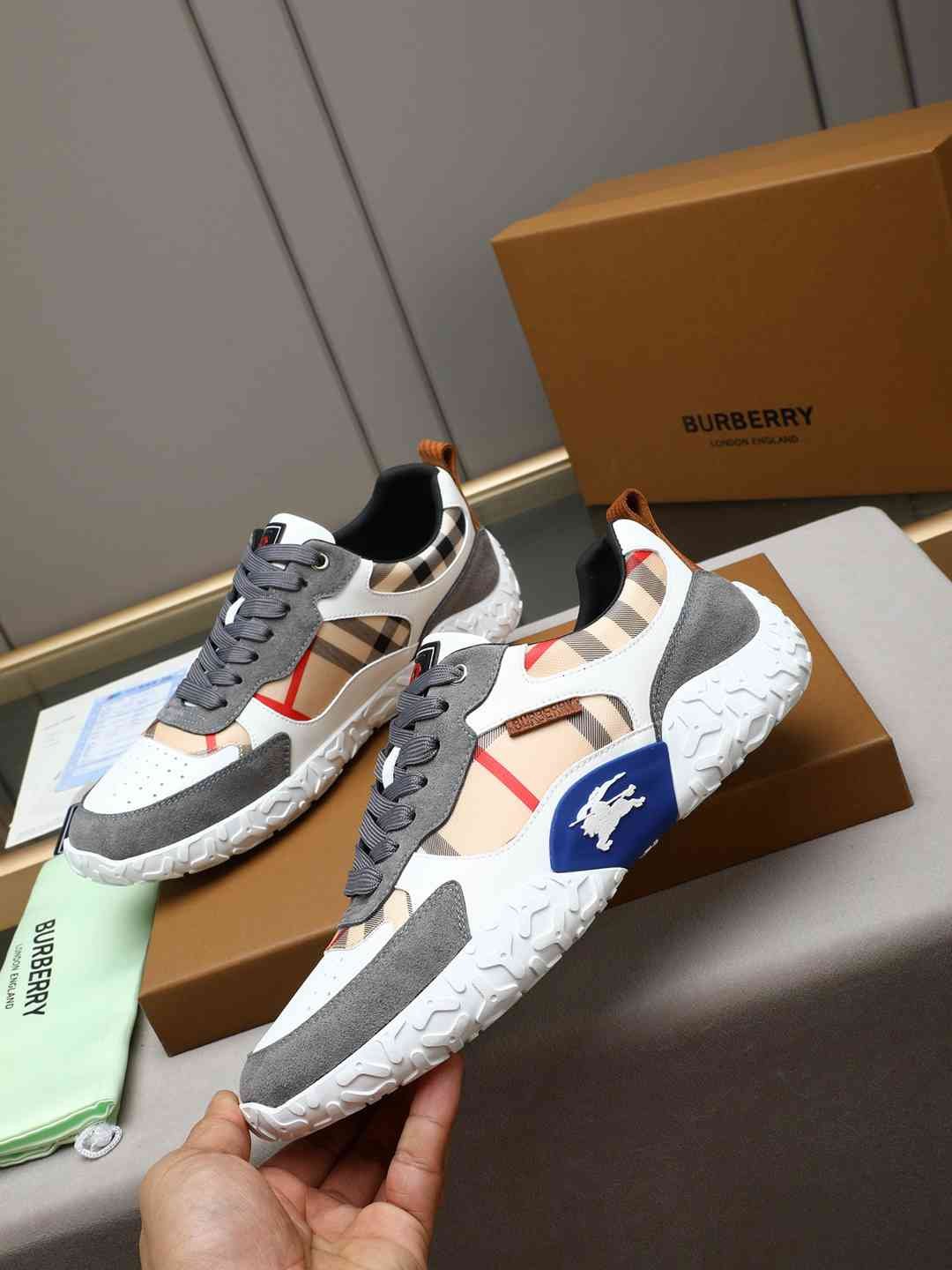 Burberry Men’s Leather Sneakers 1308230