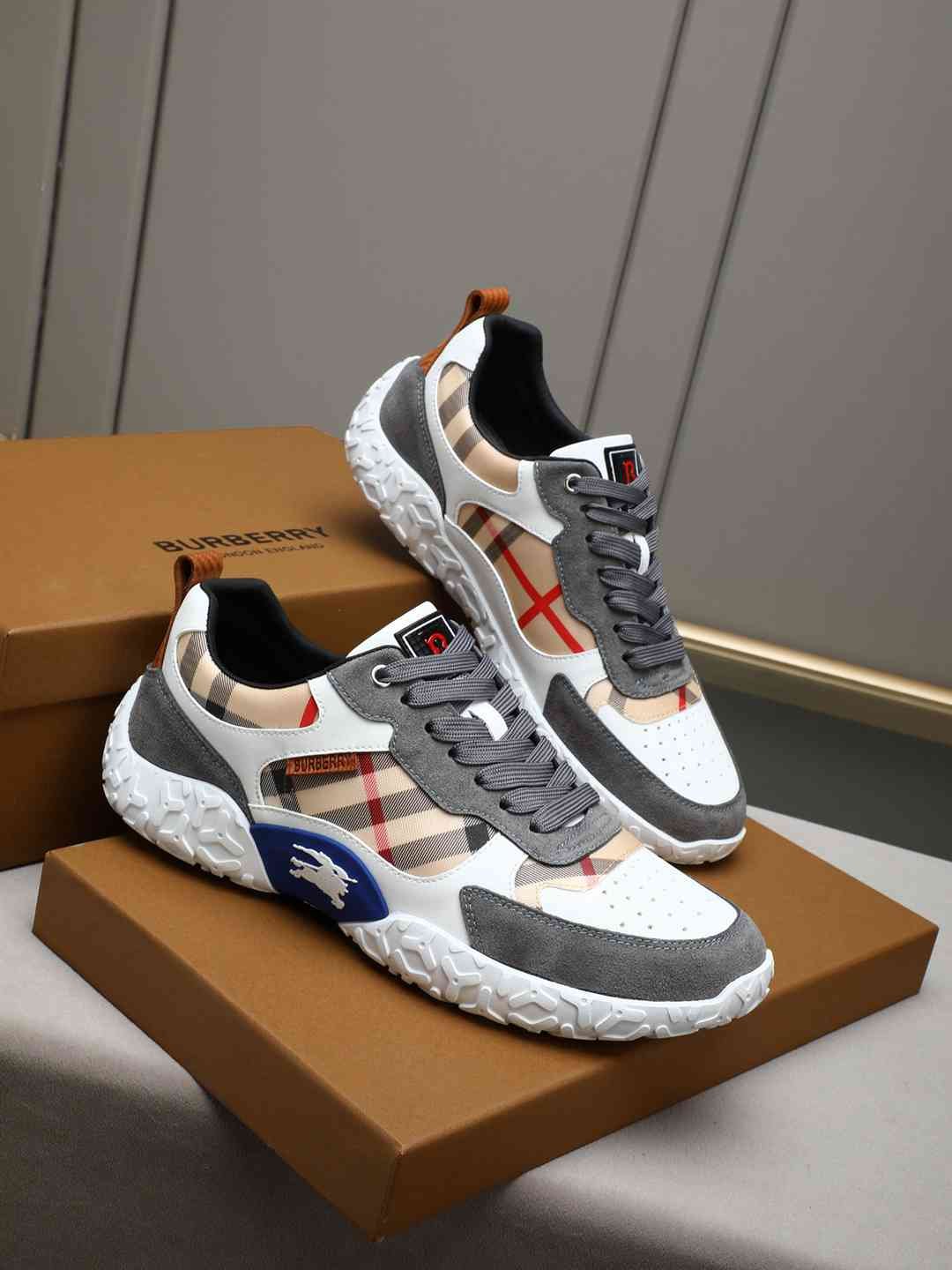 Burberry Men’s Leather Sneakers 1308230
