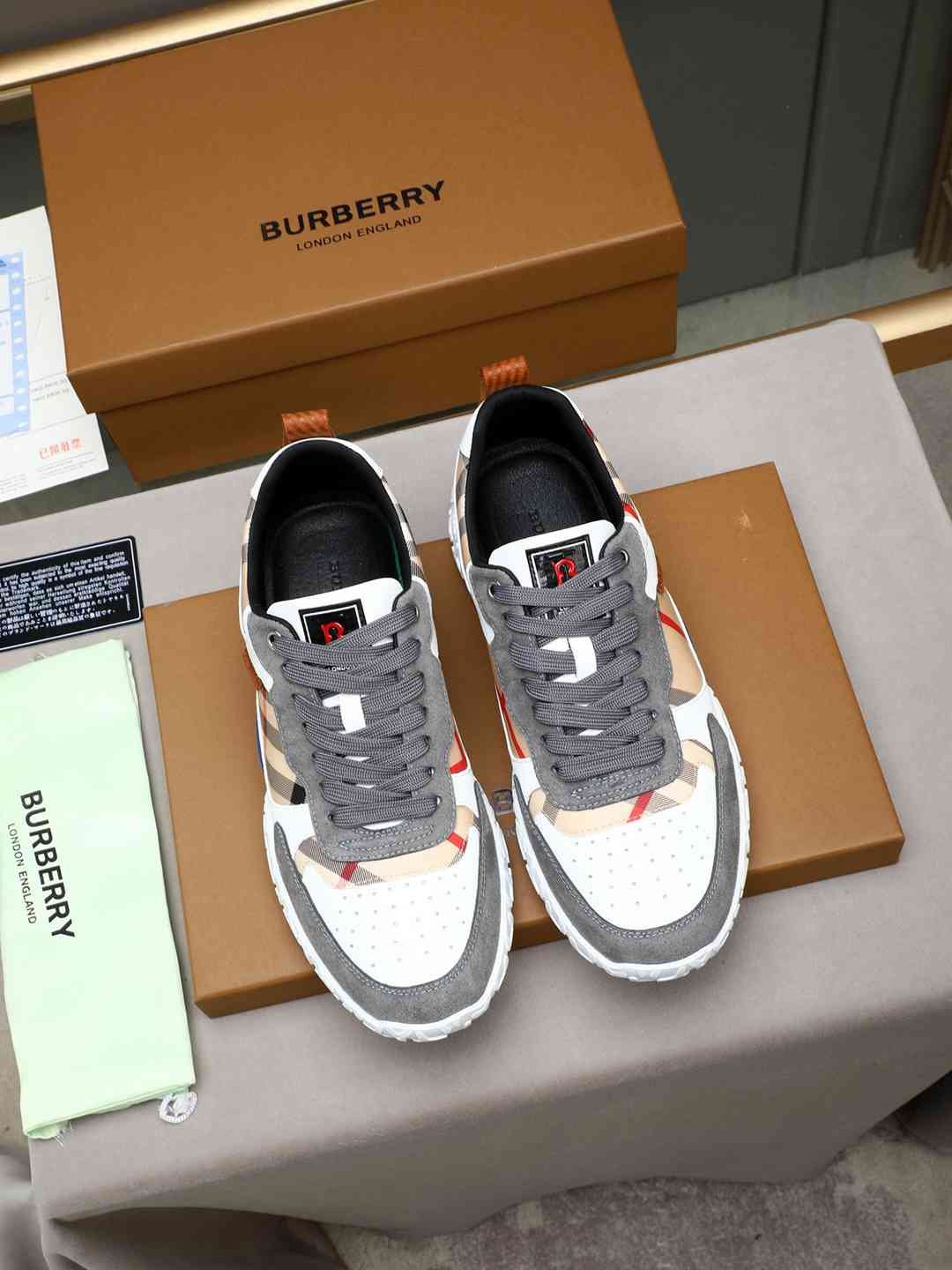 Burberry Men’s Leather Sneakers 1308230
