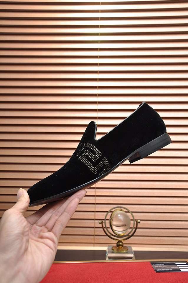 Versace Men’s Leather Sneakers Colorway 3 1133250-3