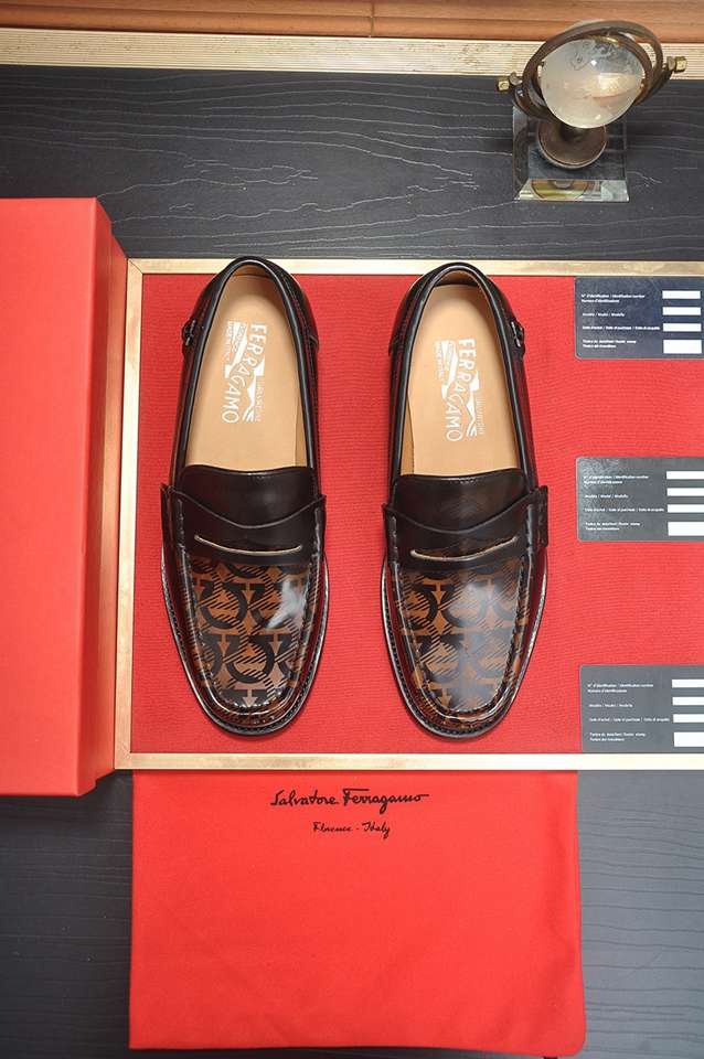 Ferragamo Leather Dress Shoes Colorway 11 1133310-11