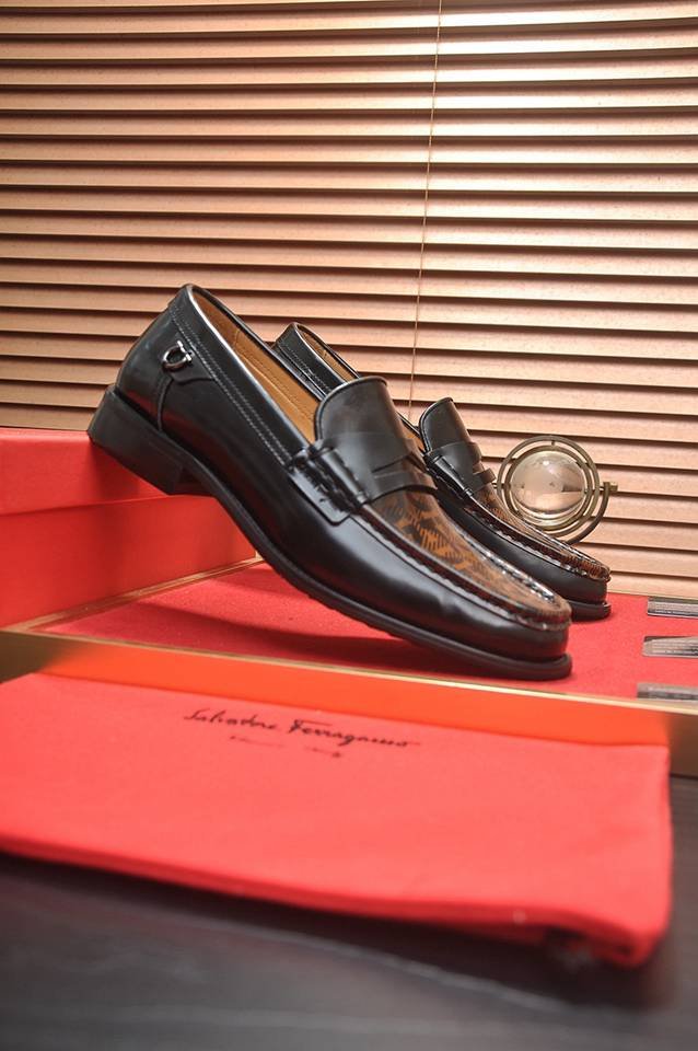 Ferragamo Leather Dress Shoes Colorway 11 1133310-11