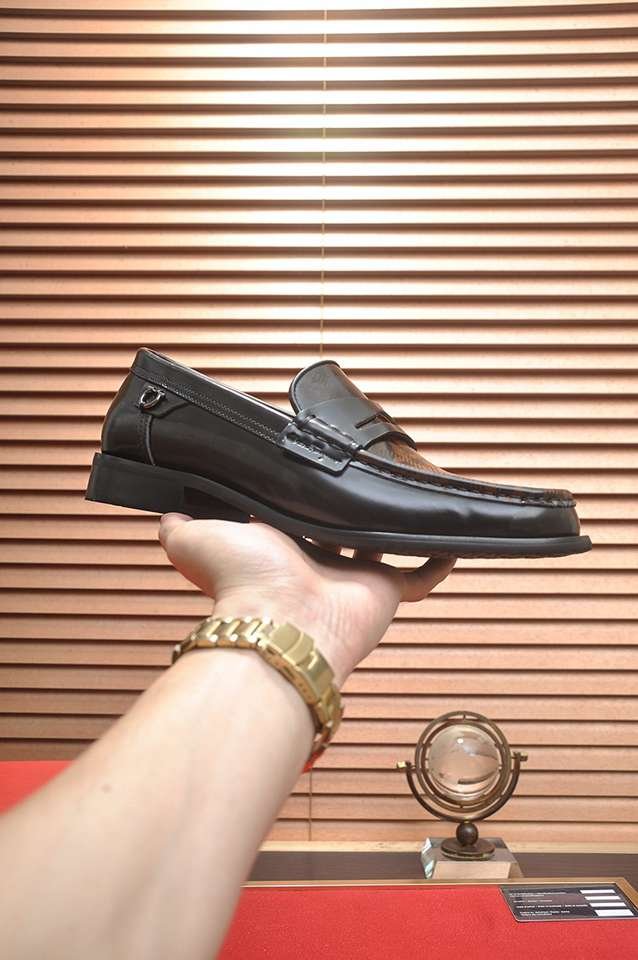 Ferragamo Leather Dress Shoes Colorway 11 1133310-11