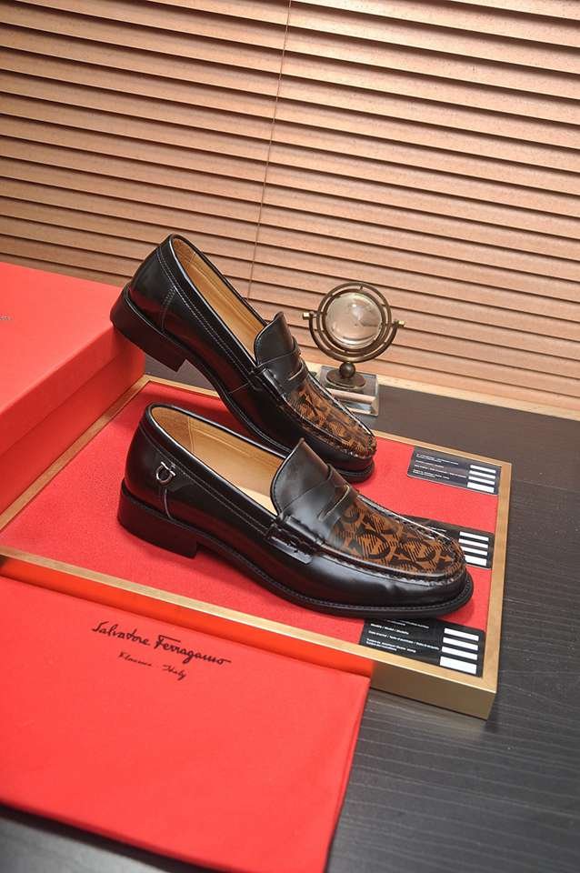 Ferragamo Leather Dress Shoes Colorway 11 1133310-11
