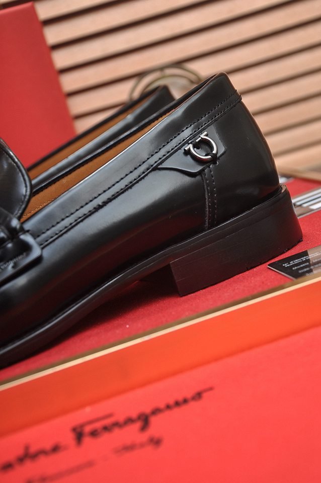 Ferragamo Leather Dress Shoes Colorway 11 1133310-11