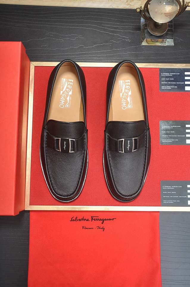 Ferragamo Leather Dress Shoes Colorway 10 1133310-10