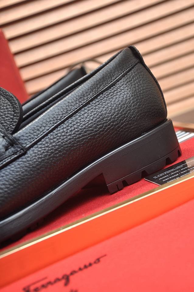 Ferragamo Leather Dress Shoes Colorway 2 1133300-2
