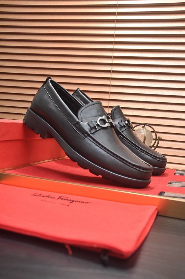 Ferragamo Leather Dress Shoes 1133300