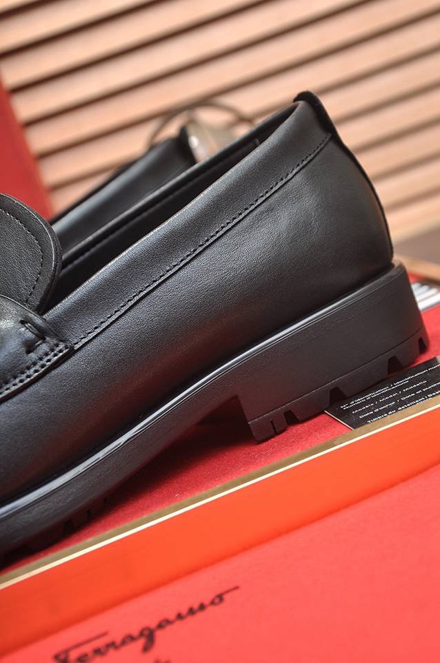 Ferragamo Leather Dress Shoes 1133300