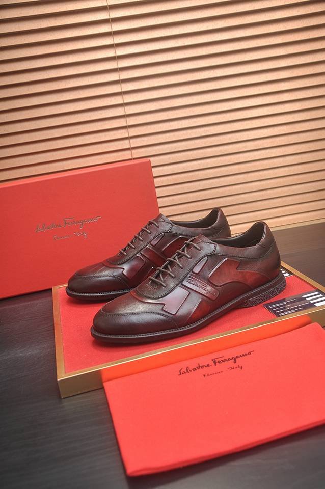 Ferragamo Men’s Calfskin leather Sneakers Colorway 4 1133310-4