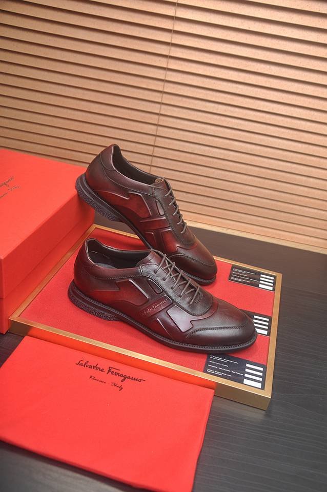 Ferragamo Men’s Calfskin leather Sneakers Colorway 4 1133310-4
