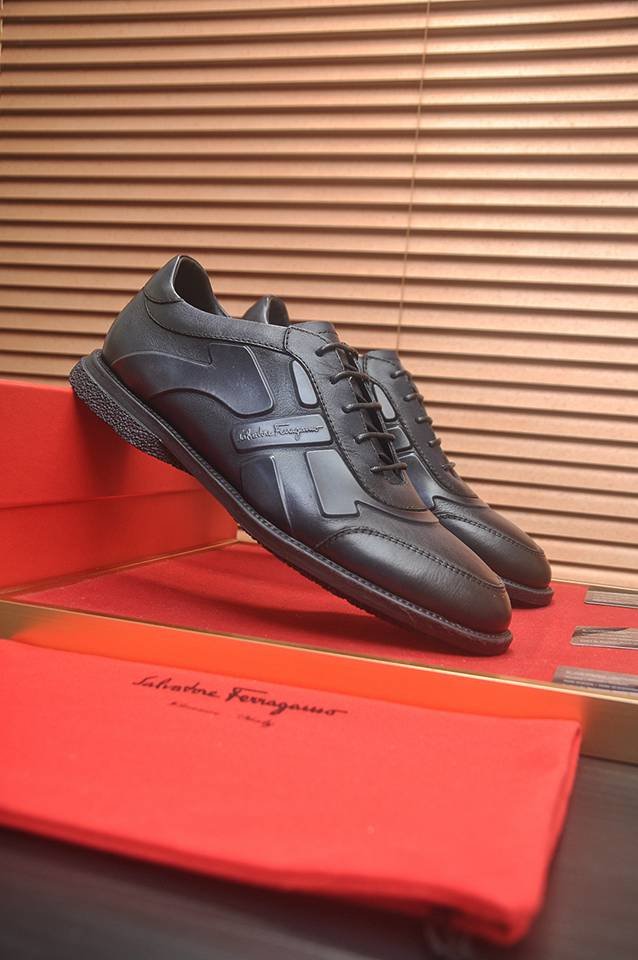 Ferragamo Men’s Calfskin leather Sneakers Colorway 3 1133310-3
