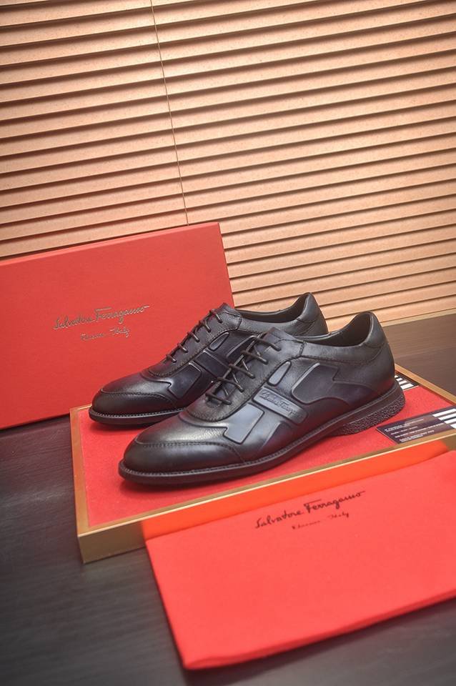 Ferragamo Men’s Calfskin leather Sneakers Colorway 3 1133310-3