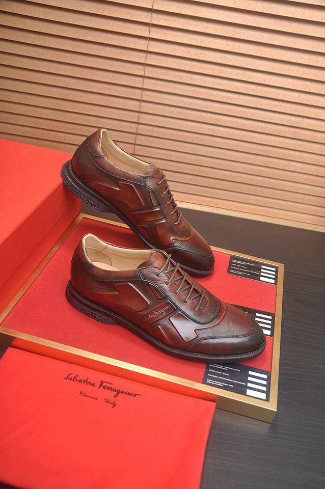 Ferragamo Men’s Calfskin leather Sneakers Colorway 2 1133310-2